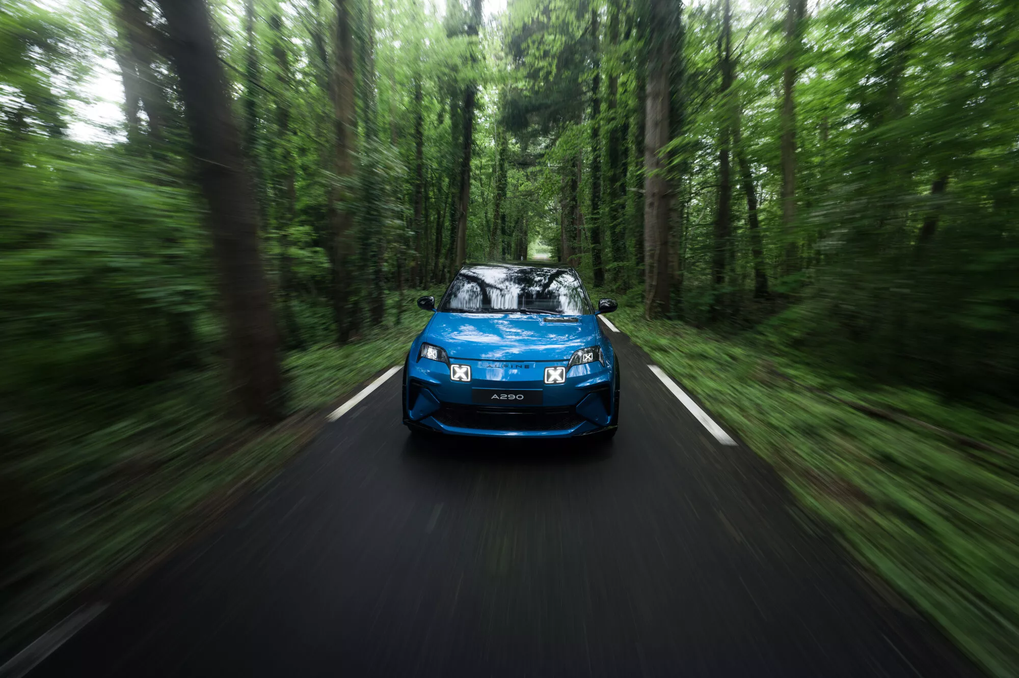 Première apparition dynamique au Royaume-Uni de l’Alpine A290 lors du Festival Goodwood 2024
