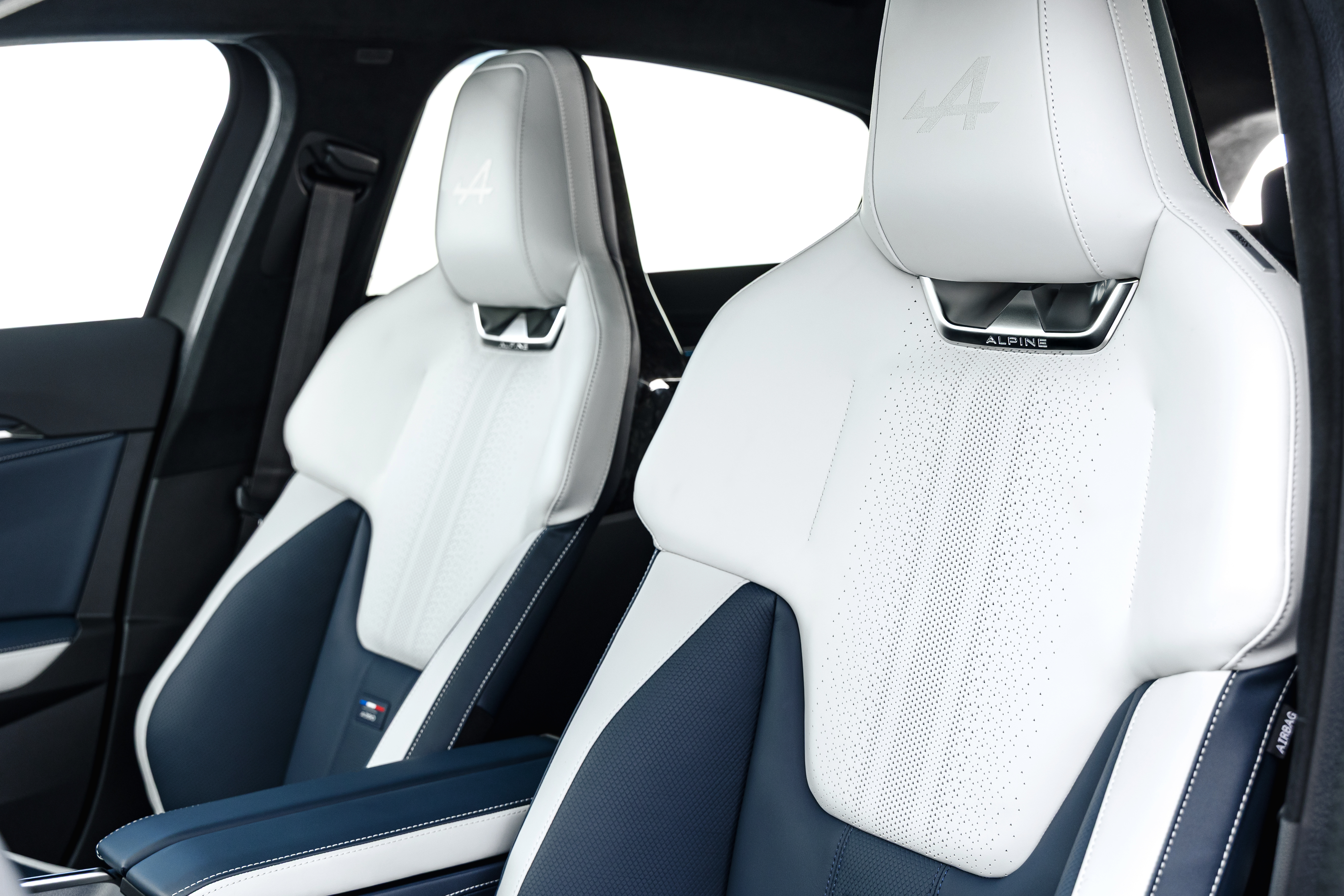 alpine-a390-gts-gris-tonnerre-mat-3.jpg
